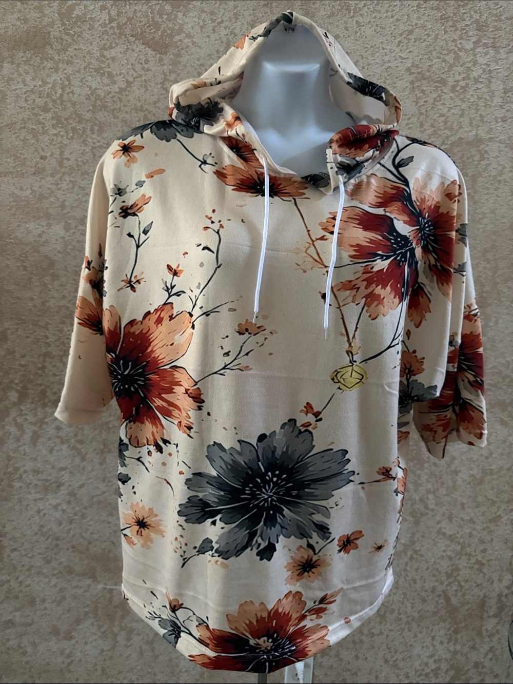 Floral Hooded Short-Sleeve Top - Cream with Rust & Charcoal Flowers